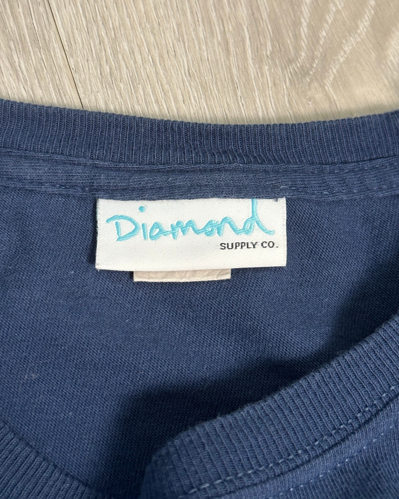 
                  
                    Vintage Diamond Supply Co. Essential Long Sleeve - Size L
                  
                