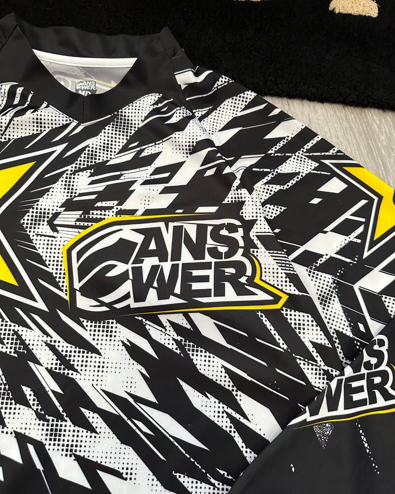 
                  
                    '12 Answer x Rockstar Energy MX Motocross Jersey - Size M
                  
                