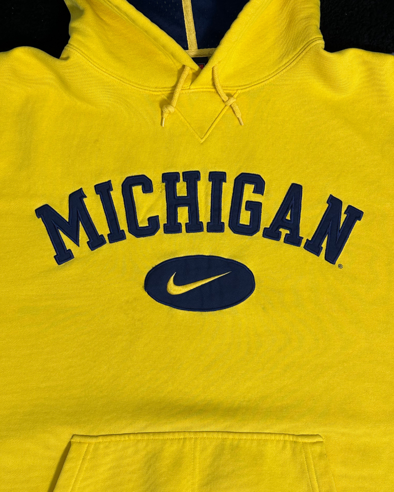 
                  
                    Vintage Nike University of Michigan Hoodie - Size XXL
                  
                