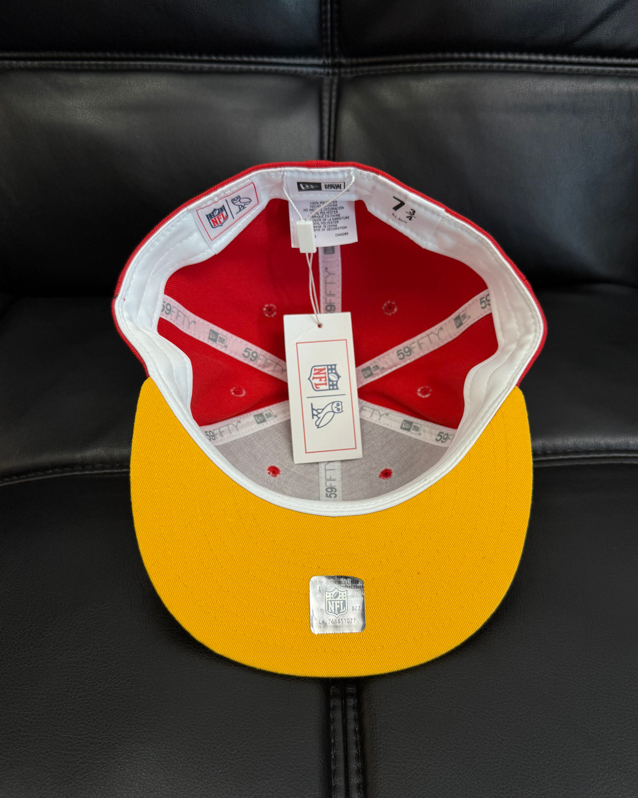 
                  
                    NWT - October's Very Own OVO x New Era x NFL Kansas City Chiefs Fitted Hat - Size 7 3/4
                  
                