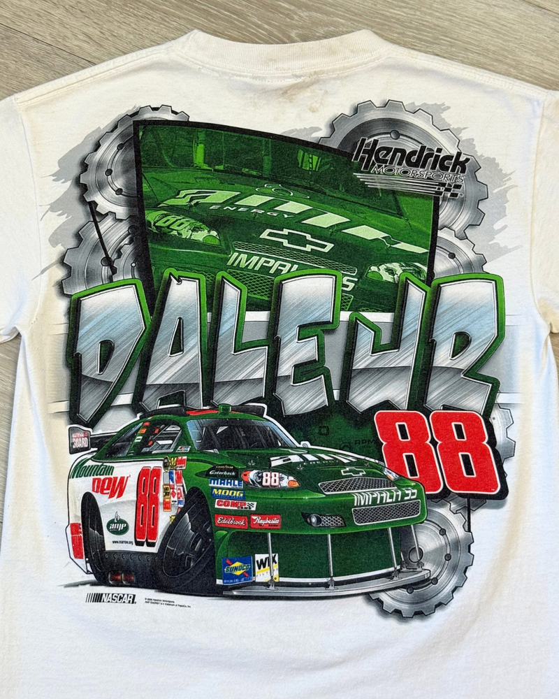 
                  
                    '09 NASCAR Dale Earnhardt Jr. T-Shirt - Size YM
                  
                