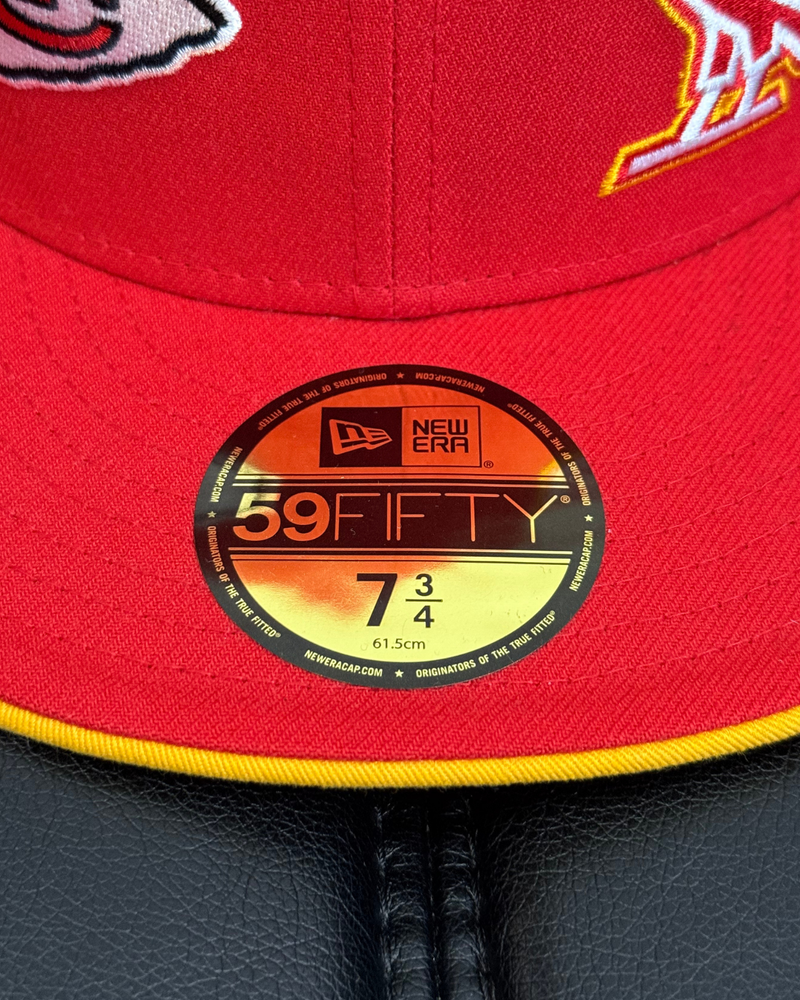 
                  
                    NWT - October's Very Own OVO x New Era x NFL Kansas City Chiefs Fitted Hat - Size 7 3/4
                  
                
