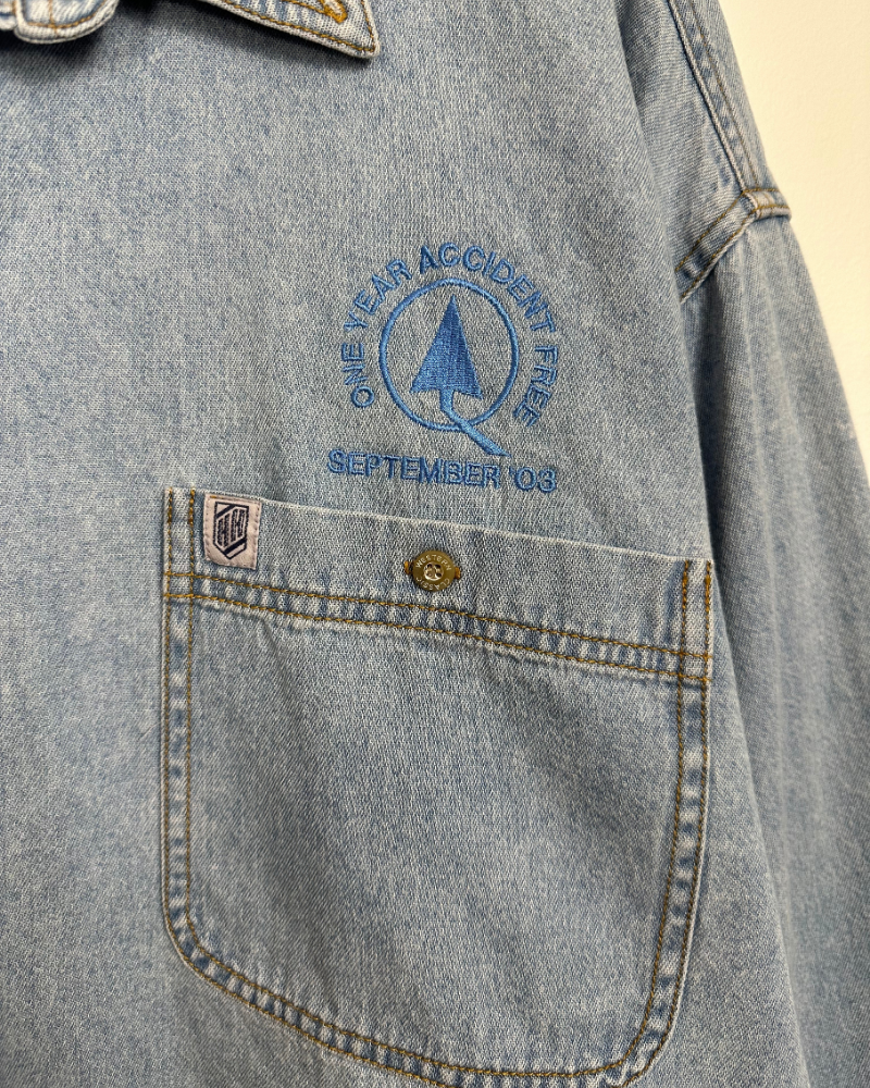 
                  
                    Vintage Western Classic "Accident Free" Button-Up Denim Work Shirt - Size XL
                  
                