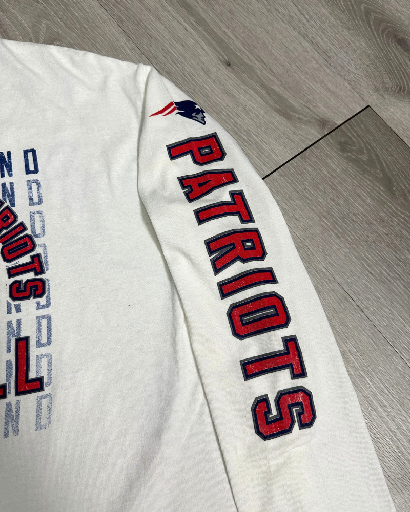 
                  
                    Vintage New England Patriots NFL Long Sleeve - Size XXL
                  
                