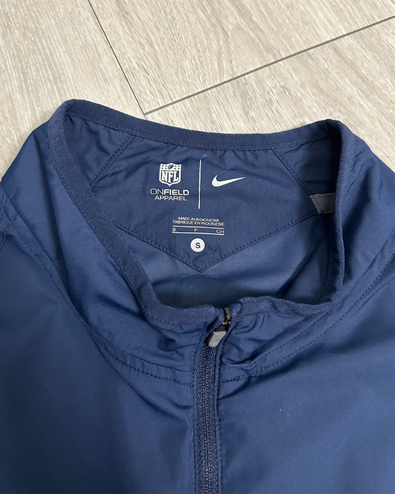 
                  
                    Nike Seattle Seahawks 1/2 Zip Windbreaker - Size S
                  
                