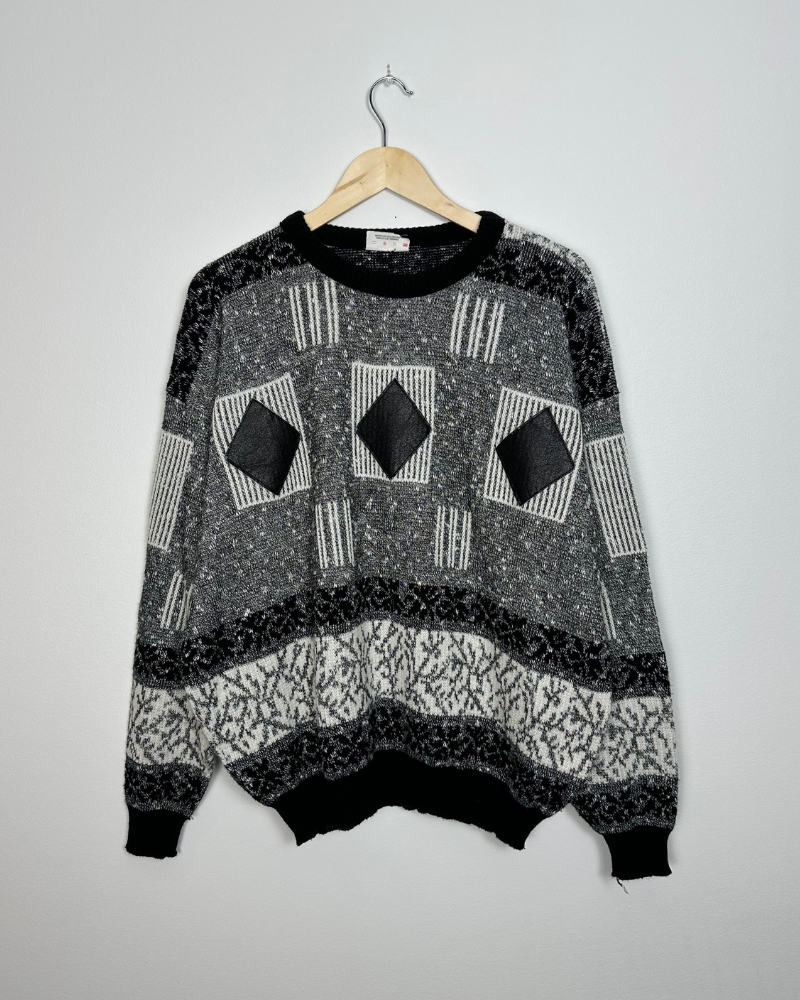 
                  
                    Vintage Porto Bello Knit Sweatshirt - Size L
                  
                