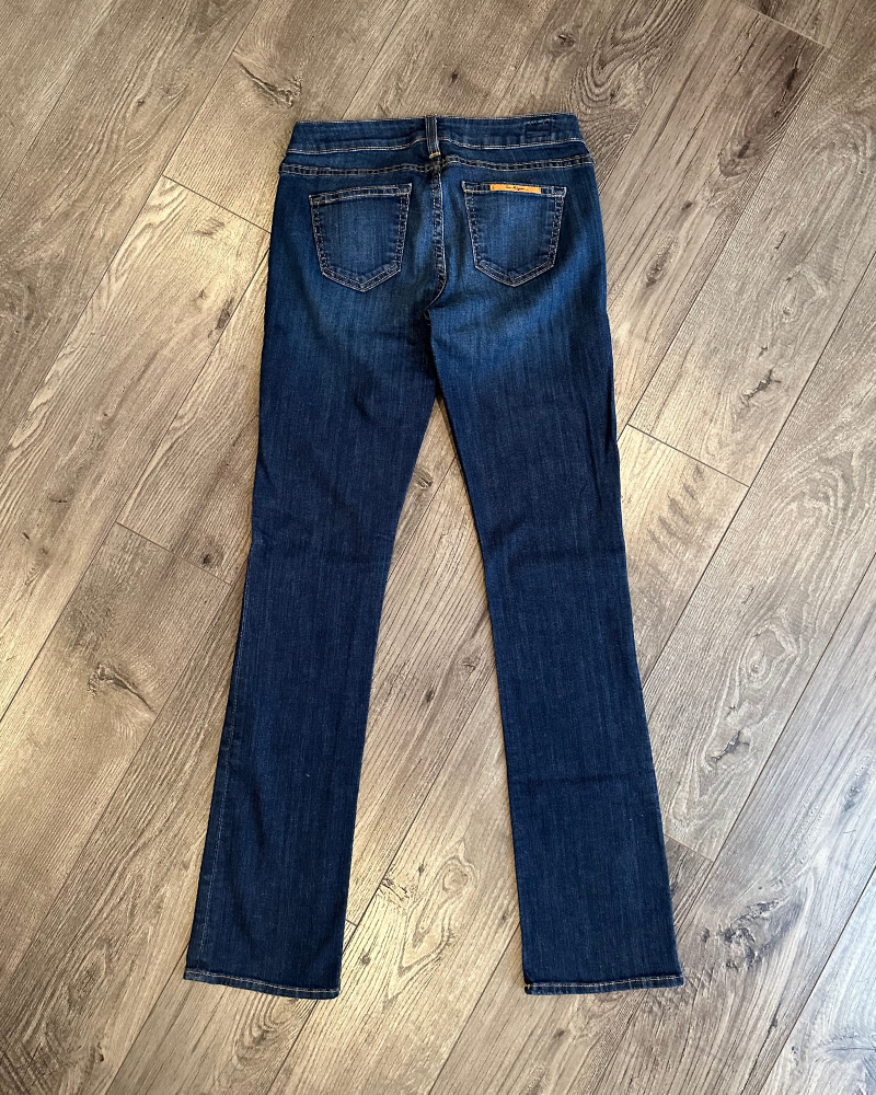 
                  
                    True Religion Straight Fit Women's Jeans - Size 28x32
                  
                