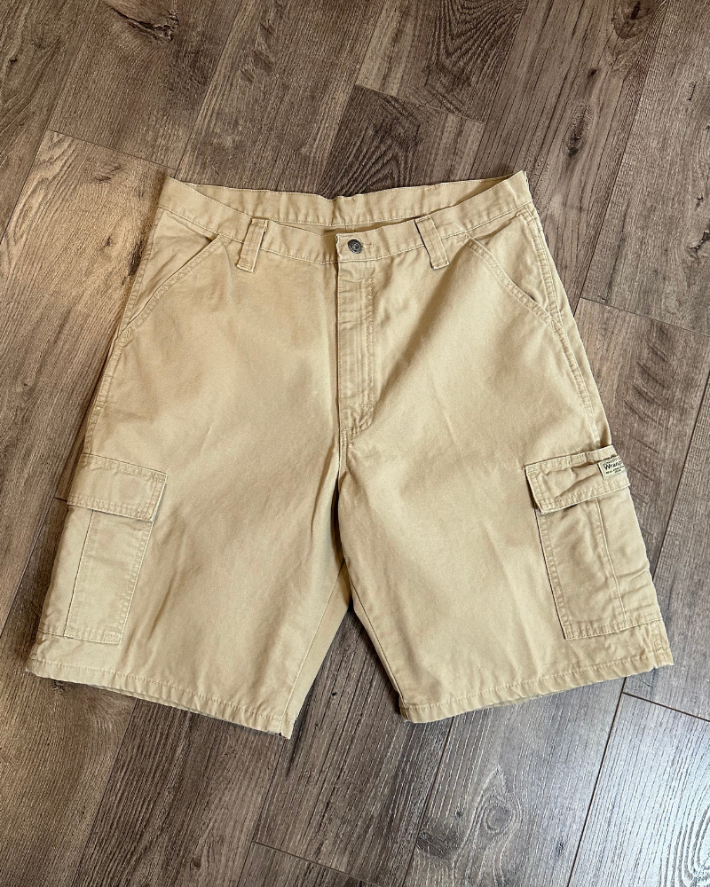 Vintage Wrangler Beige Cargo Shorts - Size 34
