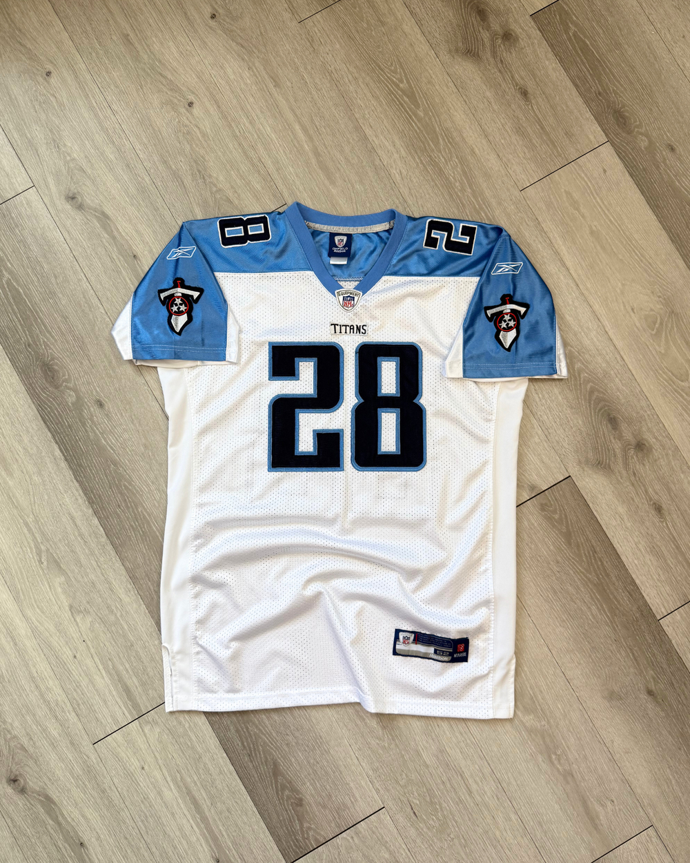 Vintage Reebok Tennessee Titans NFL Chris Johnson Football Jersey - Size 52 (XL)