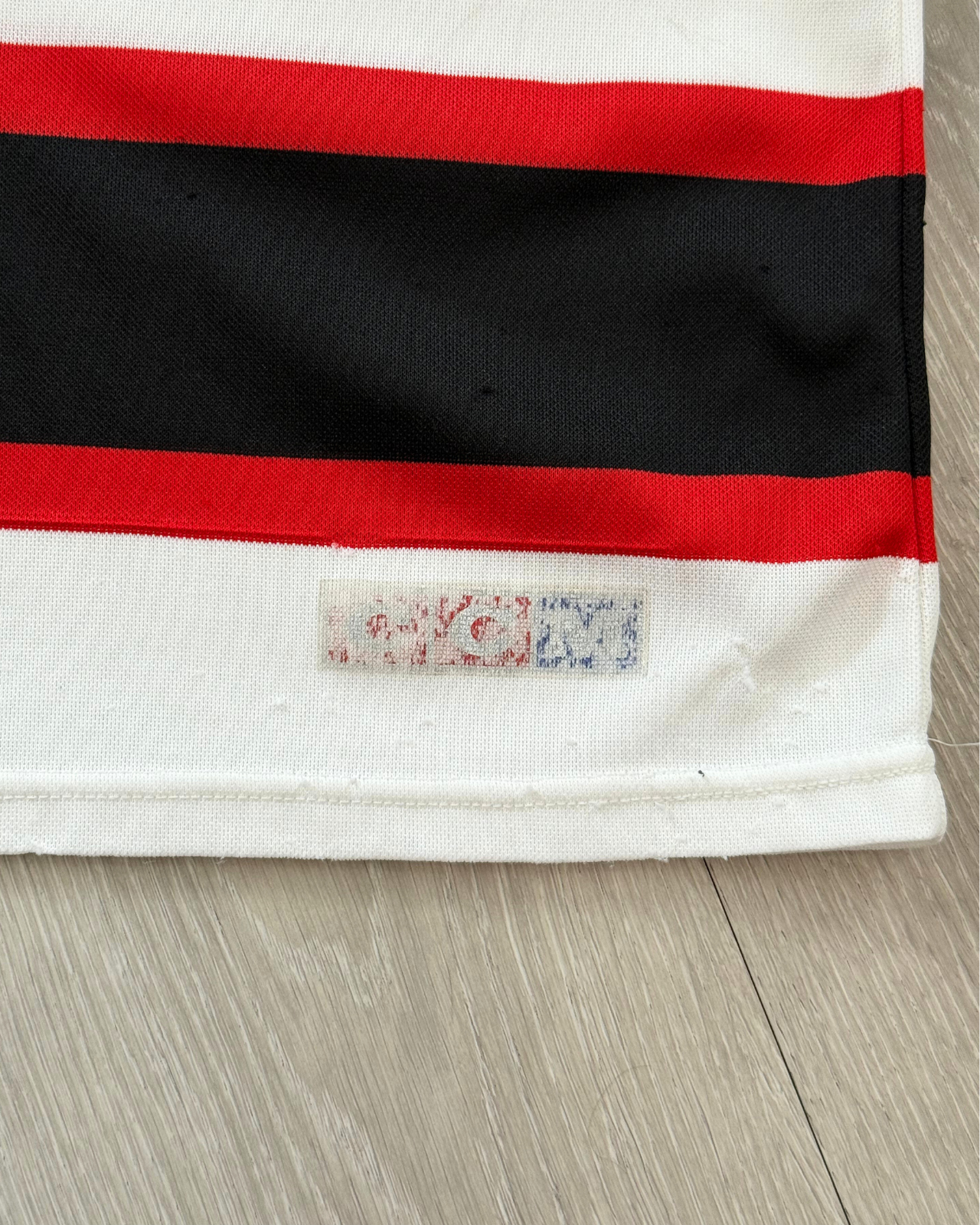 
                  
                    Vintage CCM New Jersey Devils NHL Hockey Jersey - Size S
                  
                