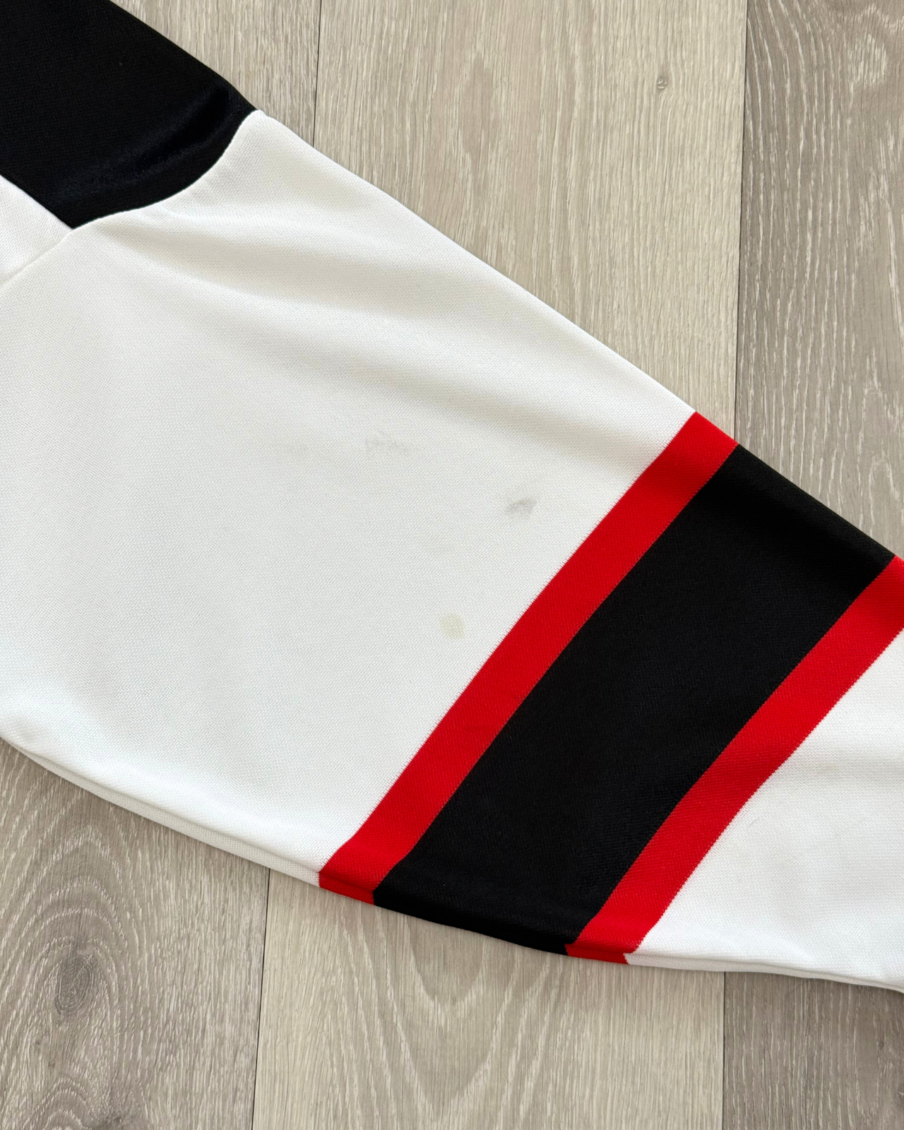 
                  
                    Vintage CCM New Jersey Devils NHL Hockey Jersey - Size S
                  
                