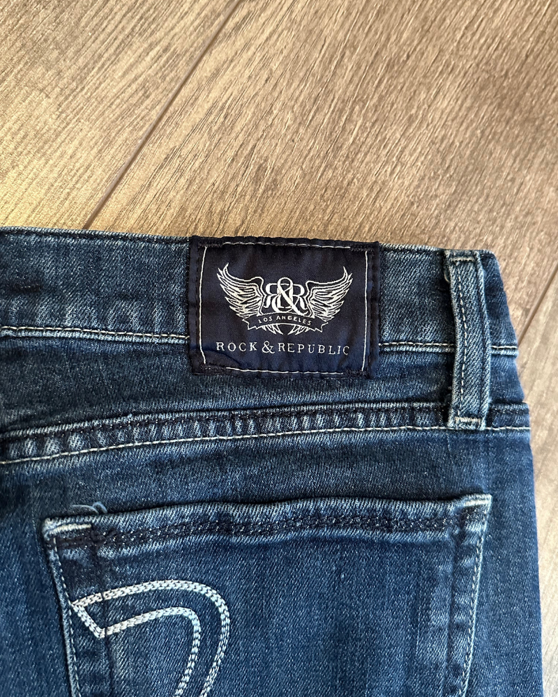 
                  
                    Vintage Y2K Rock & Republic Women's Jeans - Size 28x31
                  
                