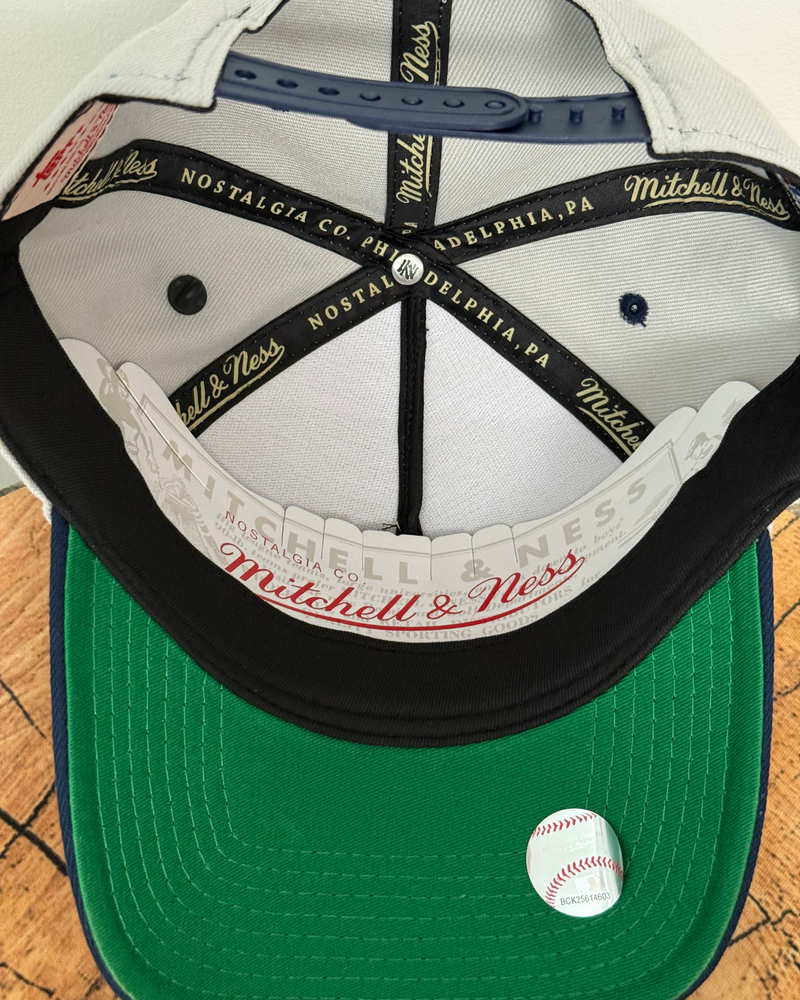 
                  
                    New - Mitchell & Ness x Topps New York Yankees MLB A-Frame Snapback Hat
                  
                