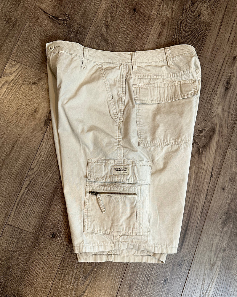 
                  
                    Vintage Wrangler Cargo Shorts - Size 34
                  
                