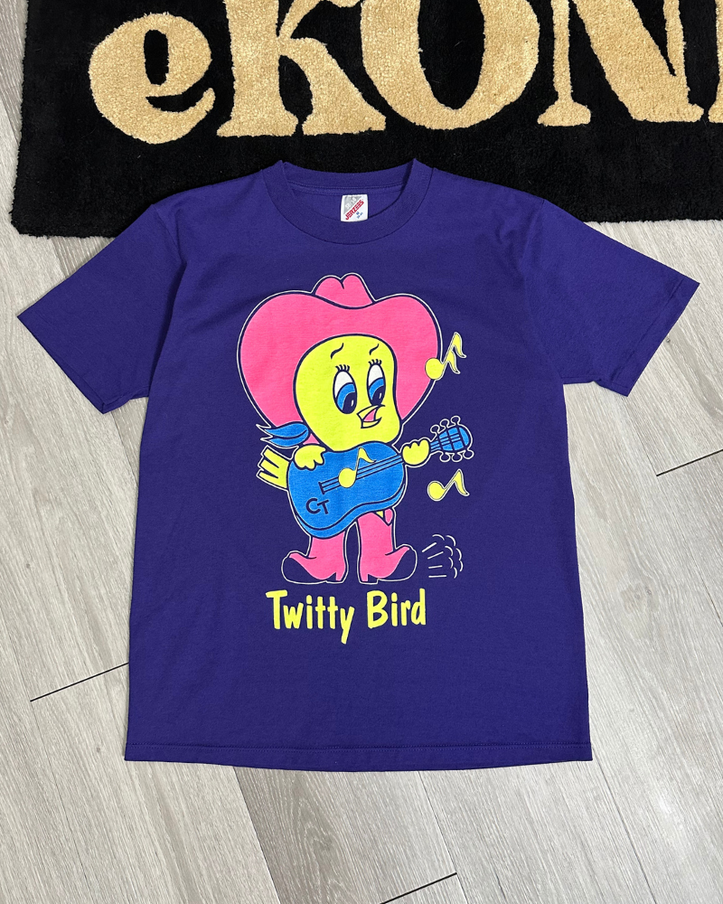 
                  
                    Vintage Conway Twitty "Twitty Bird" T-Shirt - Size M
                  
                