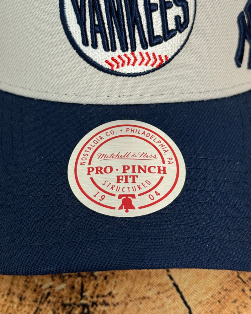 
                  
                    New - Mitchell & Ness x Topps New York Yankees MLB A-Frame Snapback Hat
                  
                