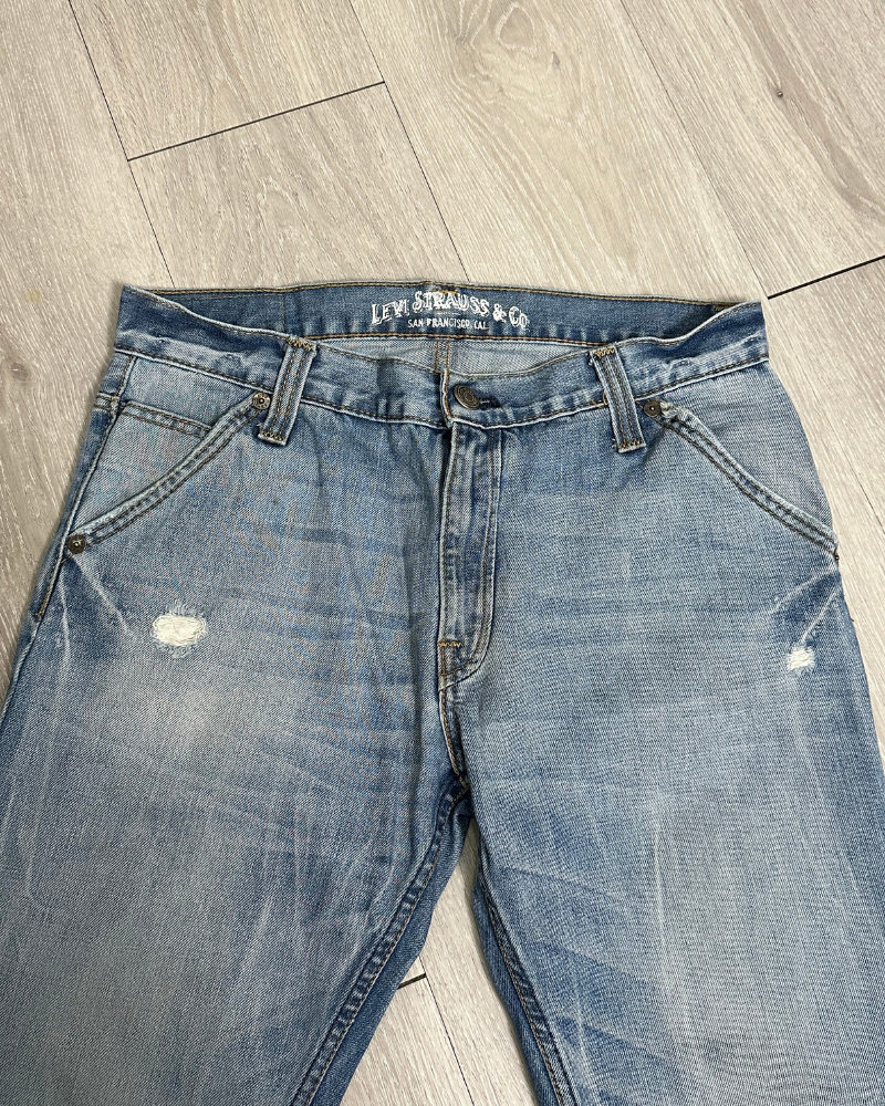 
                  
                    Vintage Levi's 504 Jeans - Size 33x27
                  
                