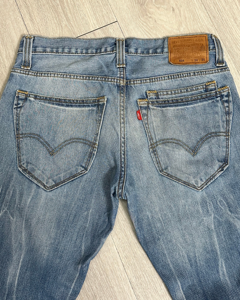 
                  
                    Vintage Levi's 504 Jeans - Size 33x27
                  
                