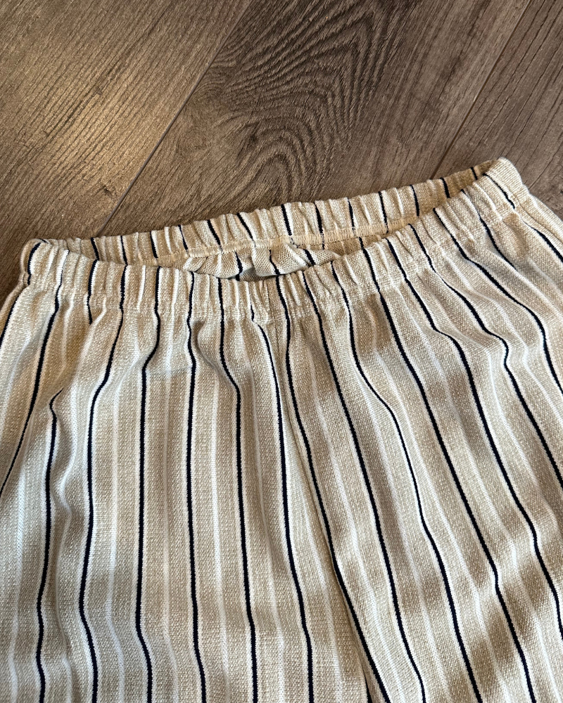 
                  
                    Vintage East West Beige Striped Women's Pants - Size M
                  
                