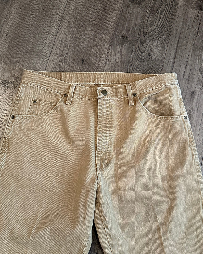 
                  
                    Vintage Wrangler Khaki Straight Fit Jeans - Size 36x30
                  
                