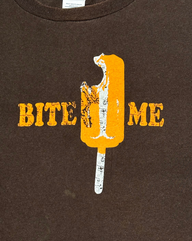 
                  
                    Vintage Delta "Bite Me" Humor T-Shirt - L
                  
                