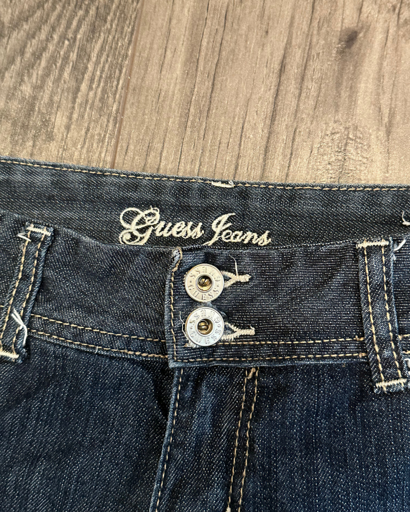 
                  
                    Vintage Guess Women's Jean Shorts - Size 27
                  
                