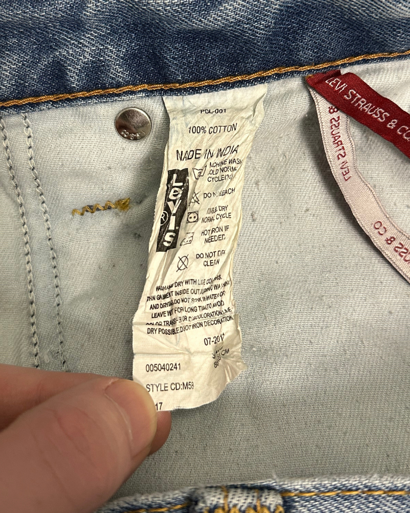 
                  
                    Vintage Levi's 504 Jeans - Size 33x27
                  
                