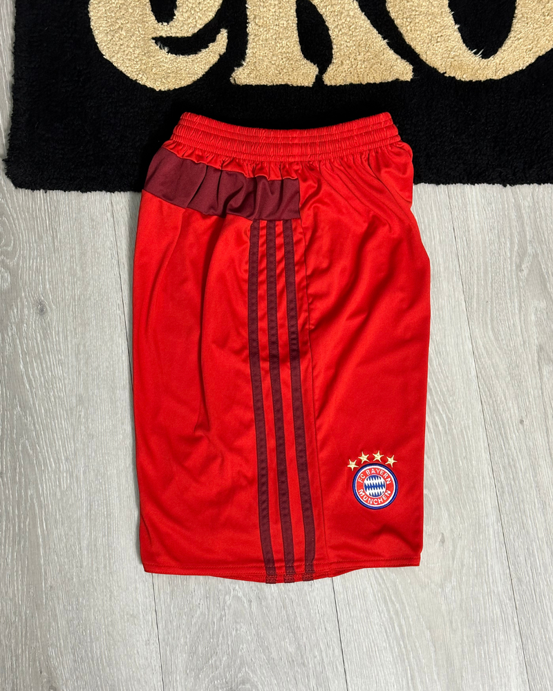 
                  
                    Adidas FC Bayern Munich #13 Soccer Shorts - Size M
                  
                