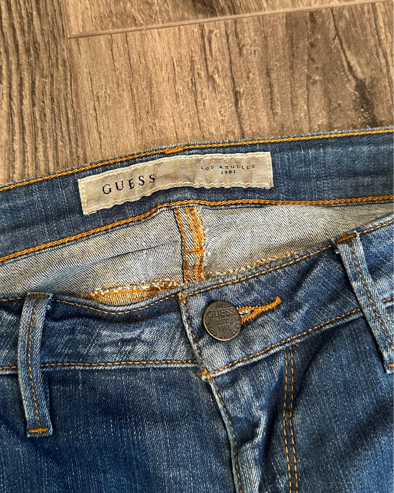 Vintage Guess Women s Zip Ankle Jeans Size 28 eKONIQ