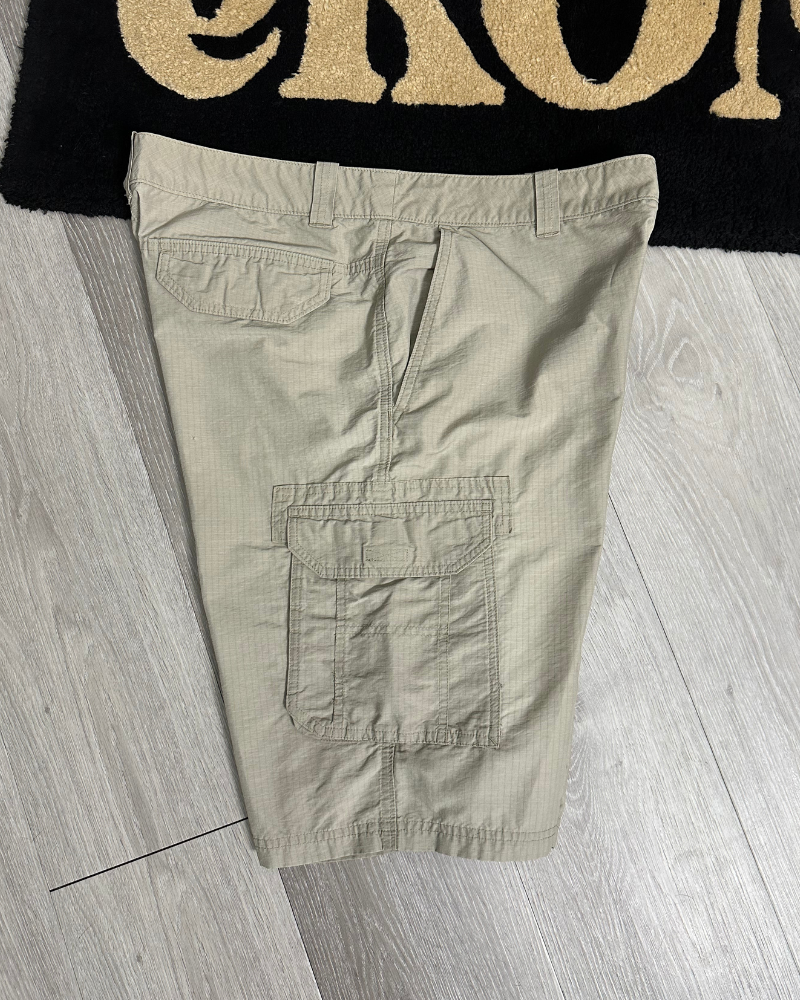 
                  
                    Columbia Ripstop Cargo Shorts - Size 36
                  
                