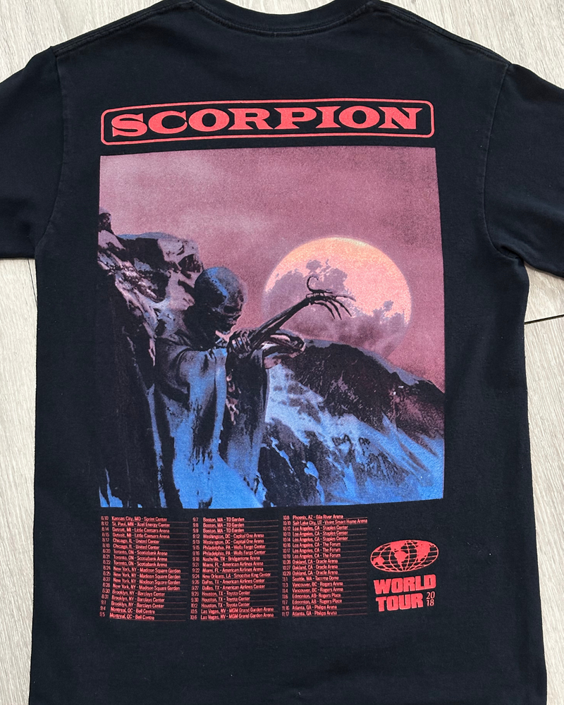 
                  
                    '18 Drake Scorpion World Tour T-Shirt - Size S
                  
                