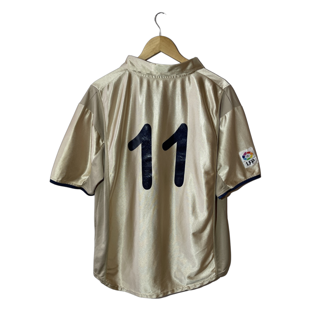 
                  
                    Vintage Nike 2001-2003 FC Barcelona Away Football/Soccer Jersey - Size L
                  
                