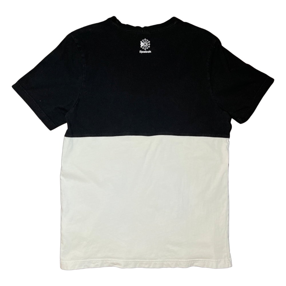 
                  
                    Reebok Classic T-Shirt - Size M
                  
                