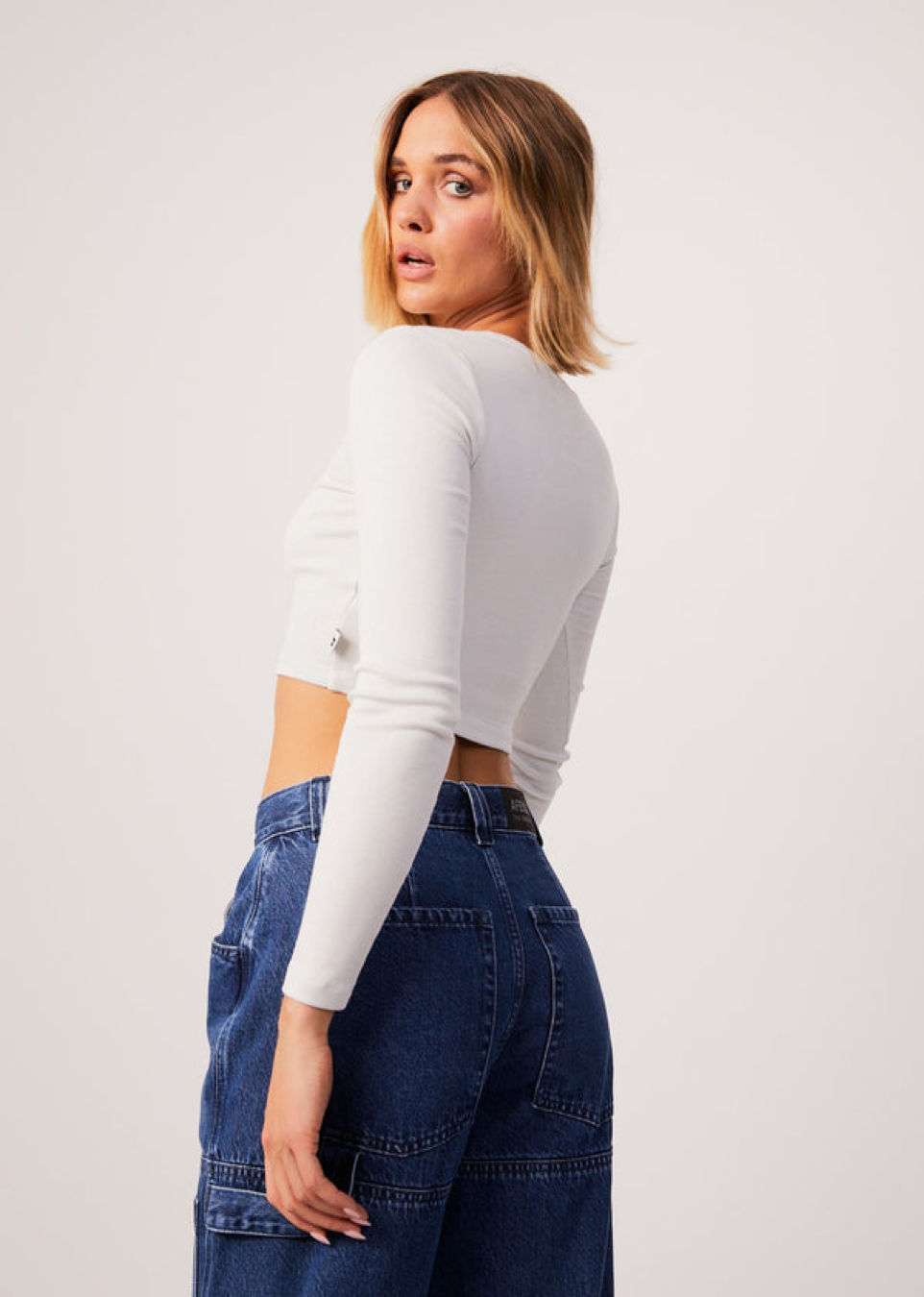 
                  
                    Harlow - Recycled Cropped Rib Long Sleeve Tee / Off White
                  
                