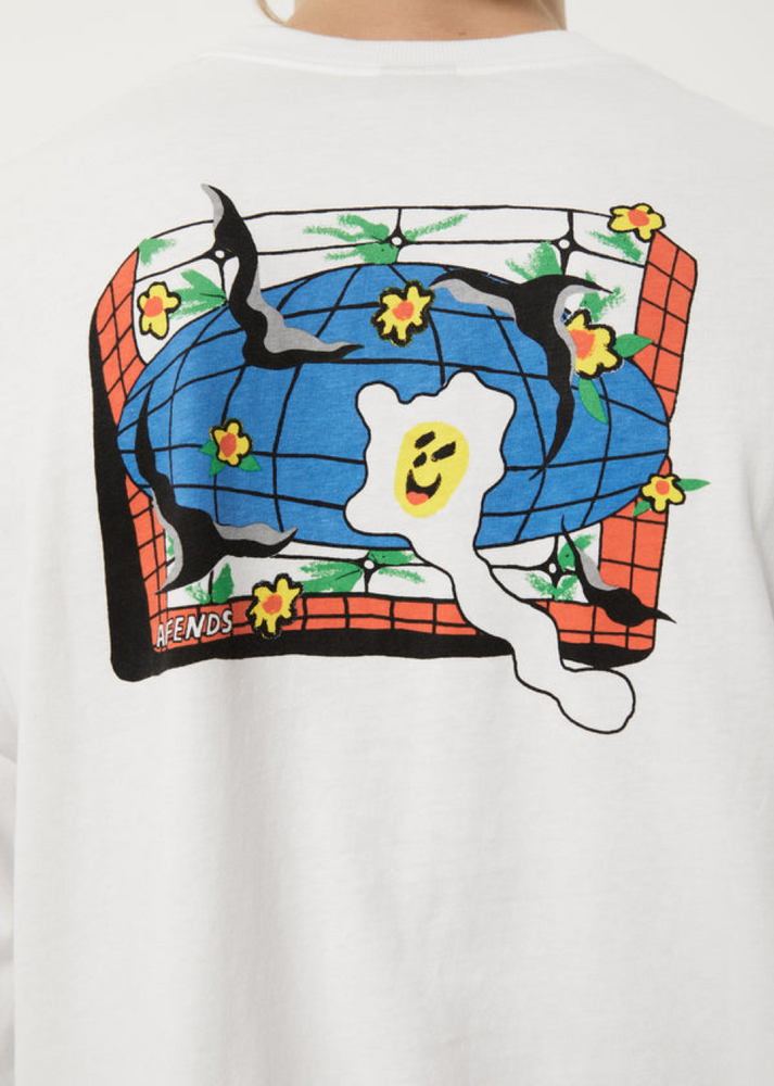 
                  
                    Globe - Recycled Long Sleeve Tee / White
                  
                