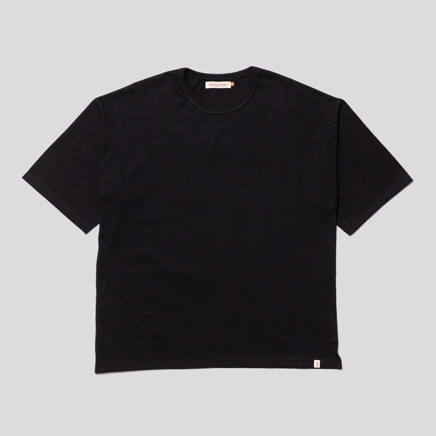 
                  
                    Boxy T-Shirt / Black
                  
                